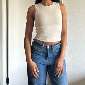 Aritzia Original Contour Muscle Tank